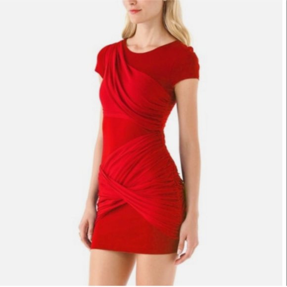 Alice + Olivia Dresses & Skirts - alice +‎ olivia Goddess Dress